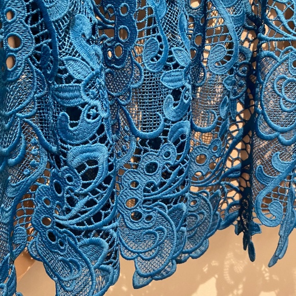 Monique Lhuillier Cocktail Mini Dress Bell Sleeve Eyelet - Picture 4 of 4